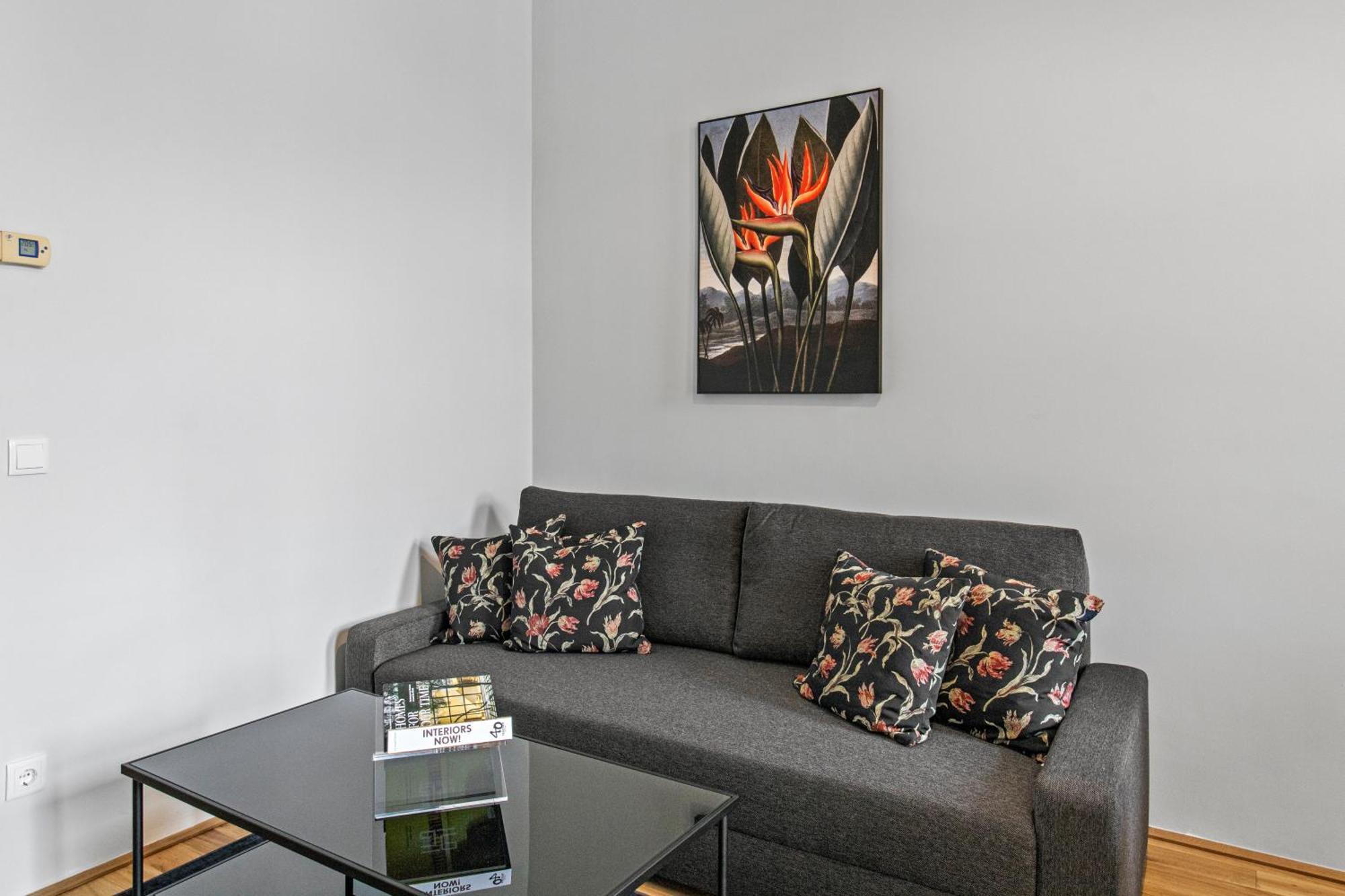Balcony Apartment, 4 Min To U3 Zipperer Strasse 维也纳 外观 照片