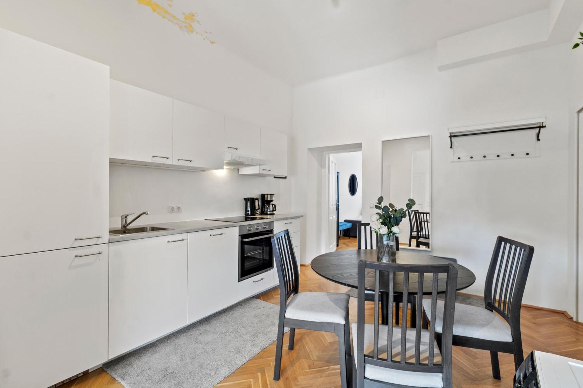 Balcony Apartment, 4 Min To U3 Zipperer Strasse 维也纳 外观 照片