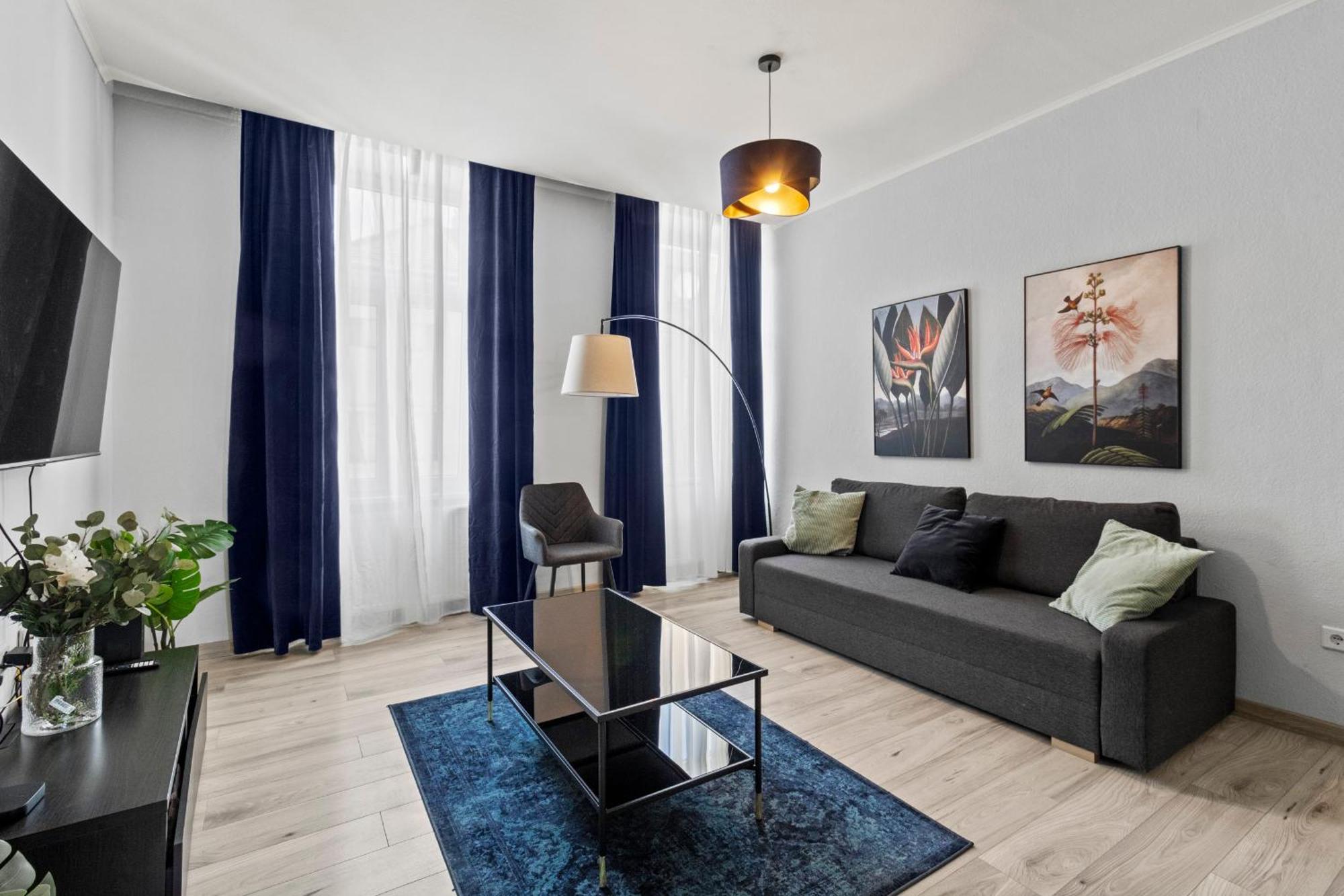 Balcony Apartment, 4 Min To U3 Zipperer Strasse 维也纳 外观 照片
